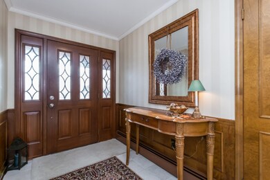 010-Foyer-3483801-medium