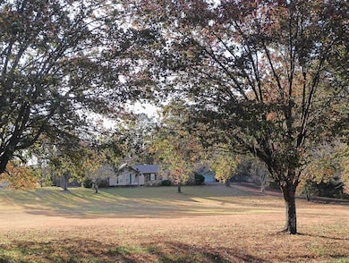 540 Willoughby Loop, Savannah, TN 38372 - photo 2