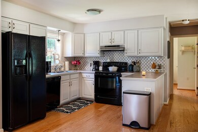 406 Pond Dr, Dunnsville, VA 22454 - photo 5