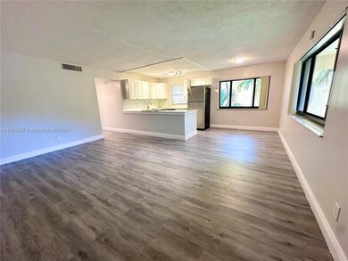 120 Meadows Cir unit 120, Boynton Beach, FL 33436 - photo 7