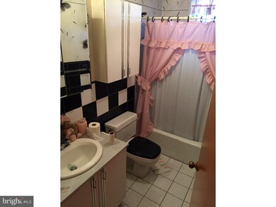 4454 Salmon St, Philadelphia, PA 19137 - photo 7