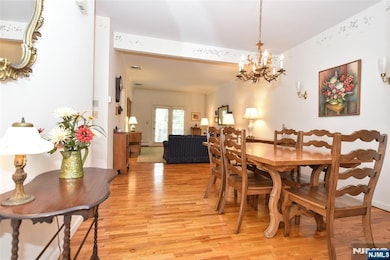 Entry Foyer to Dining Room