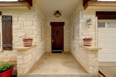 209 Green Oaks Loop, Fredericksburg, TX 78624 - photo 4