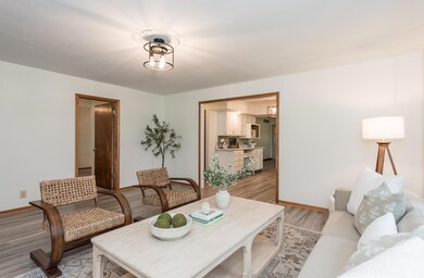 3_Living Room-5(5)