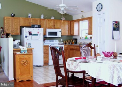 109 Whitfield Cir, Stephens City, VA 22655 - photo 4