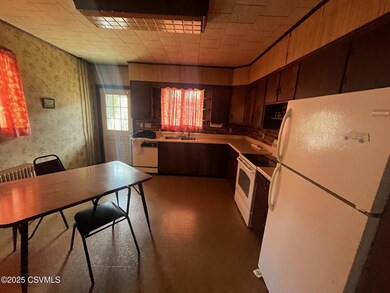 109 N 2nd St, Shamokin, PA 17872 - photo 7