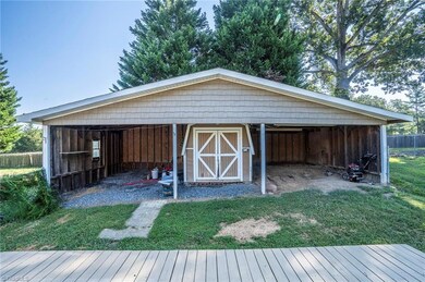 1578 Cliffwood Dr, Asheboro, NC 27205 - photo 2