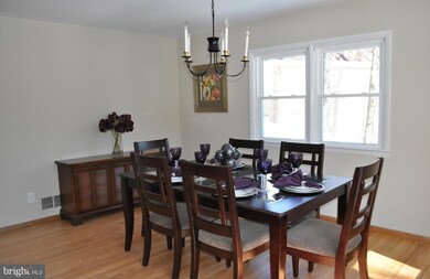 3303 Parkside Terrace, Fairfax, VA 22031 - photo 5