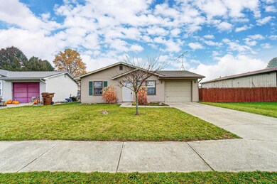 1806 Dallas St, Auburn, IN 46706 - photo 2