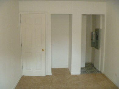 79 Sparrow Rd, Carpentersville, IL 60110 - photo 7