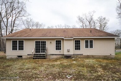 10 Isetta Dr, Hawley, PA 18428 - photo 4