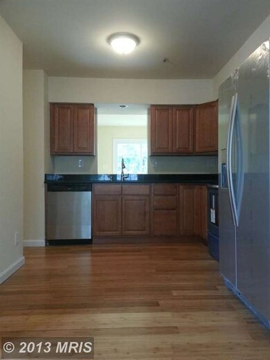 1502 Sherwood Ct, Hyattsville, MD 20785 - photo 2