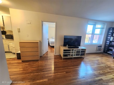 50-22 40th St unit 5A, Sunnyside, NY 11104 - photo 2