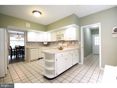 386 Old Mill Dr, Langhorne, PA 19047 - photo 7