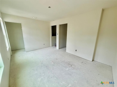 687 Burr Oak Ln, Canyon Lake, TX 78133 - photo 6