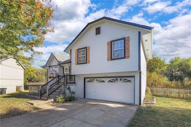 313 SE Onyx Ct, Lees Summit, MO 64063 - photo 4