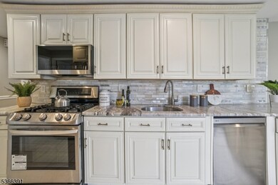 980 Moessner Ave, Union, NJ 07083 - photo 6