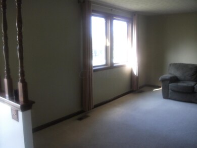 Other side of livingroom