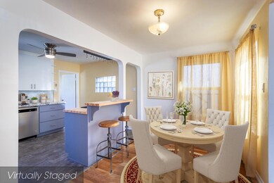 18 kitchen dining staged
