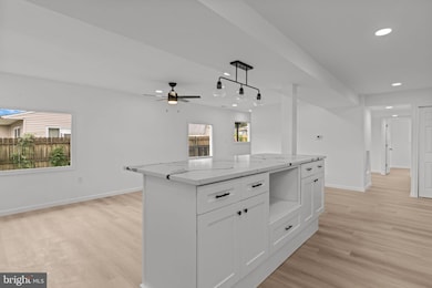 35 Thimbleberry Ln, Levittown, PA 19054 - photo 4