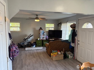 720 W Chestnut St, Centralia, WA 98531 - photo 5