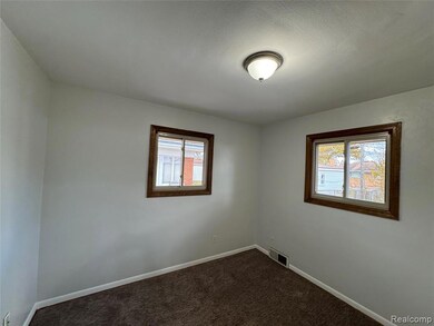 6004 Cronin Dr, Dearborn Heights, MI 48127 - photo 6