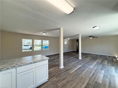 420 Kings Point Ct, Virginia Beach, VA 23452 - photo 6