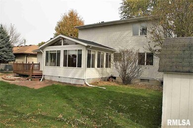 6404 N Howell St, Davenport, IA 52806 - photo 3