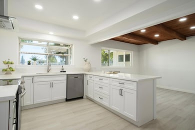 5610 N Arthur Ave, Fresno, CA 93711 - photo 4