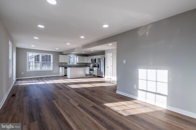 204 Hannah Ln, Bunker Hill, WV 25413 - photo 6