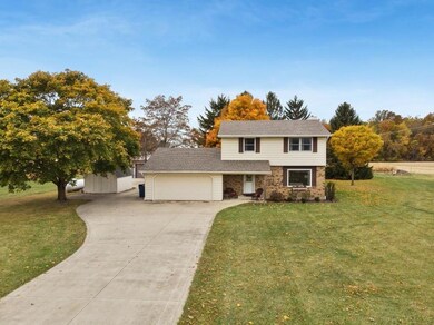 4214 S Doyle Rd, New Haven, IN 46774 - photo 2