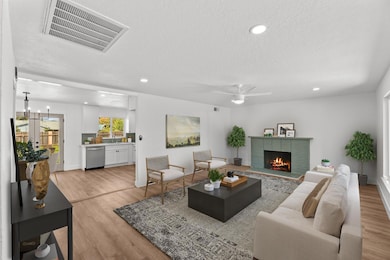 3023 E Robinson Ave, Fresno, CA 93726 - photo 2