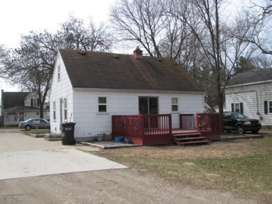 608W. Maple 005