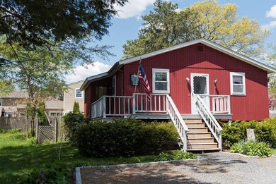 76 Hemlock Rd, Wakefield, RI 02879 - photo 3