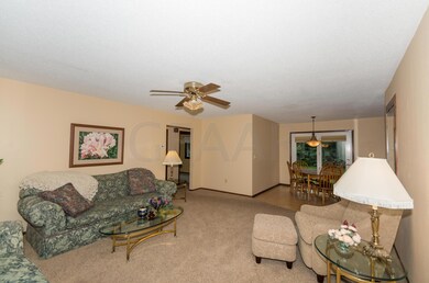 2414 W Fallcreek Ct, Grand Forks, ND 58201 - photo 2