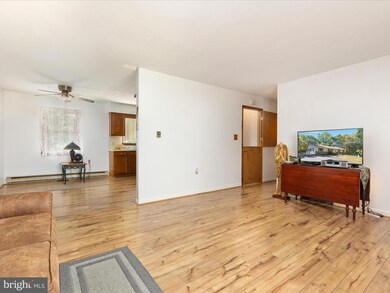 129 Little Creek Trail, Berkeley Springs, WV 25411 - photo 6