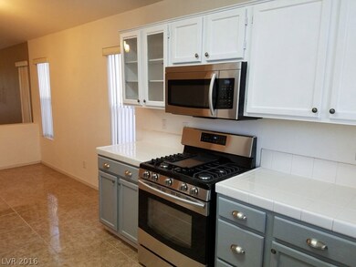 Kitchen / Dining Area