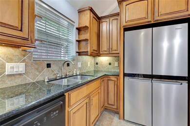 516 Pine Ridge Ct, Friendswood, TX 77546 - photo 6