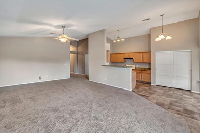 1724 E Fr-005-027-DLB 5144-MLS_Size
