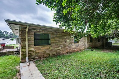 111 W Taft Ave, Asheboro, NC 27203 - photo 5