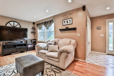 22 1/2 Rangers Dr unit B, Hudson, NH 03051 - photo 6