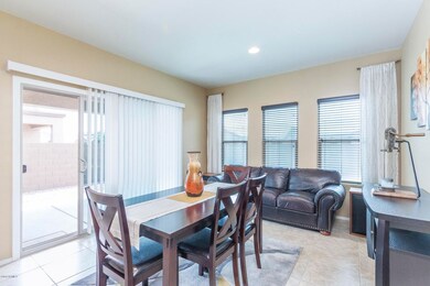 8) DINING AREA