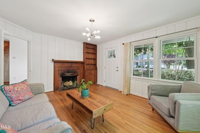 47 Davie Cir, Chapel Hill, NC 27514 - photo 6