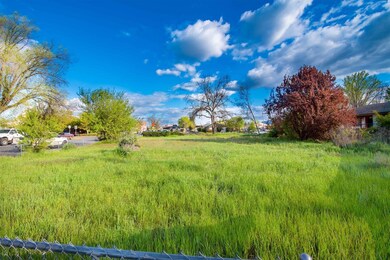 239 Manzanita St, Central Point, OR 97502 - photo 2