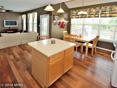 26188 Lands End Dr, Chantilly, VA 20152 - photo 2