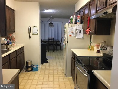 68 Thoreau Dr, Plainsboro, NJ 08536 - photo 5