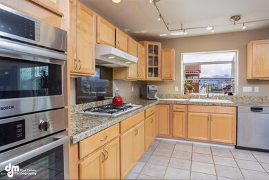 Delightlful Gourmet Kitchen