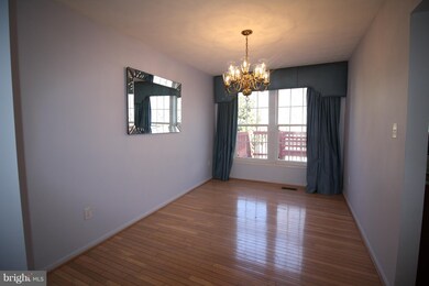 9412 Painted Tree Dr, Randallstown, MD 21133 - photo 4