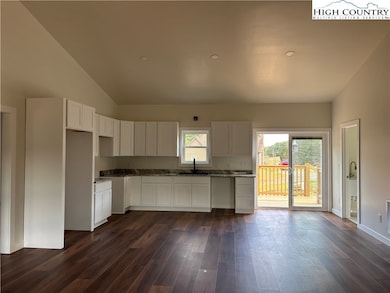 179 High Meadows Ln, Fleetwood, NC 28626 - photo 4