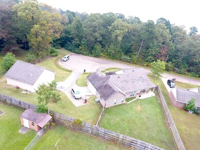 321 Memorial Dr, Wake Village, TX 75501 - photo 3